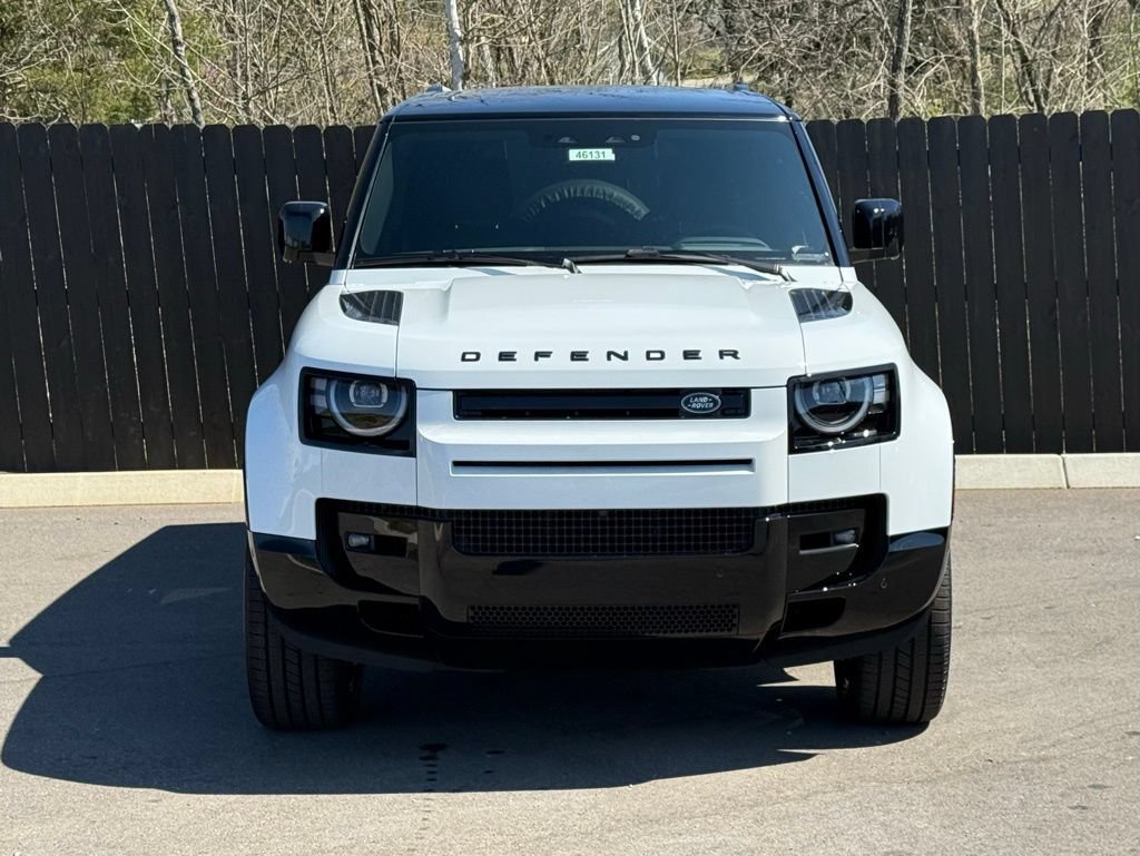 New 2026 Land Rover Defender 130 X-Dynamic SE AWD/4WD image 8