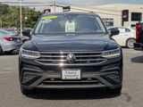 Used 2022 Volkswagen Tiguan SE image 2