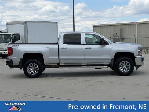 Used 2016 Chevrolet Silverado 2500 LT w/ LT Convenience Package AWD/4WD image 3