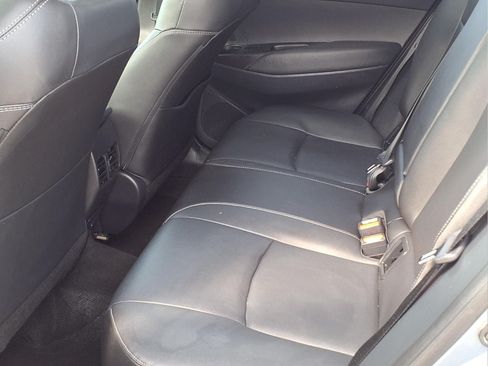 Used 2025 Toyota Corolla Cross XLE FWD image 11