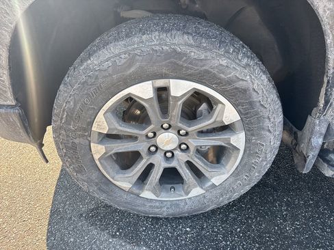 Used 2023 Chevrolet Silverado 1500 High Country w/ Technology Package image 11