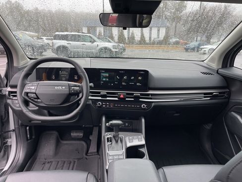 Used 2026 Kia Sportage EX image 8