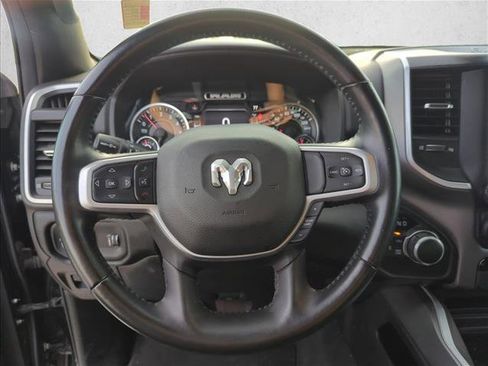 Used 2022 RAM 1500 Big Horn AWD/4WD image 11