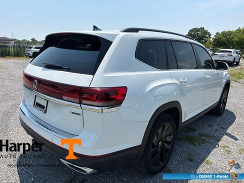 Used 2024 Volkswagen Atlas SE AWD/4WD image 5