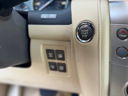 Used 2013 Lexus LX 570 4WD w/ Luxury Pkg image 85
