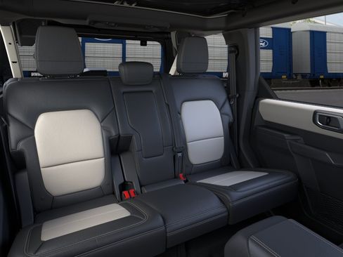New 2026 Ford Bronco Outer Banks AWD/4WD image 11