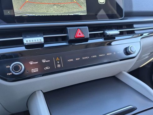 New 2026 Kia Sportage EX image 22