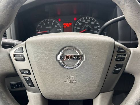Used 2018 Nissan NV 3500 S RWD image 27