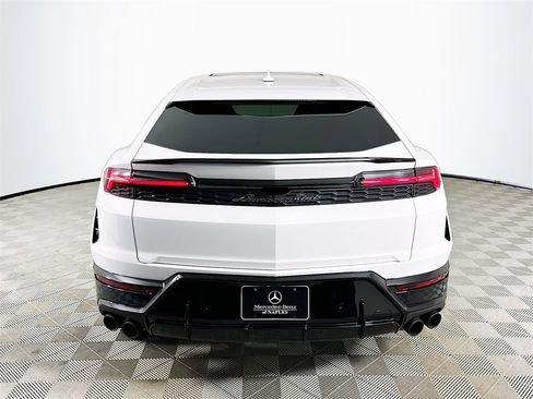 Used 2025 Lamborghini Urus SE image 6