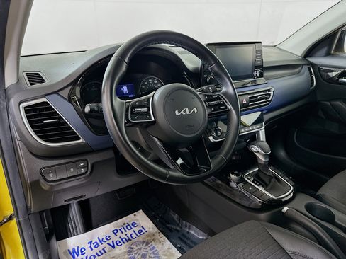 Certified 2023 Kia Seltos S image 9