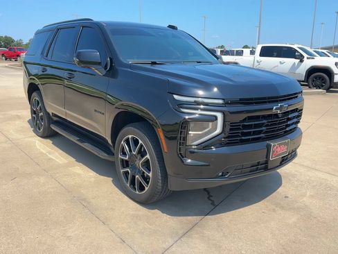 Used 2026 Chevrolet Tahoe RST AWD/4WD image 3