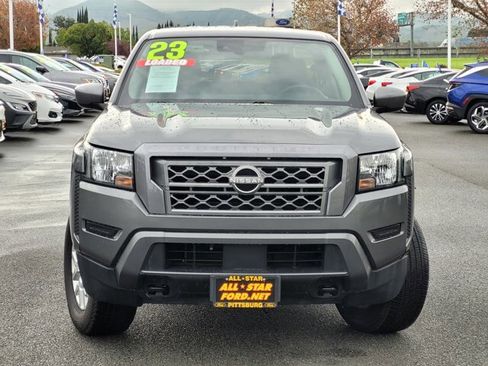 Used 2023 Nissan Frontier SV w/ Tow Package image 2