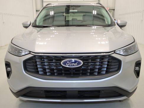 Certified 2024 Ford Escape SE image 5