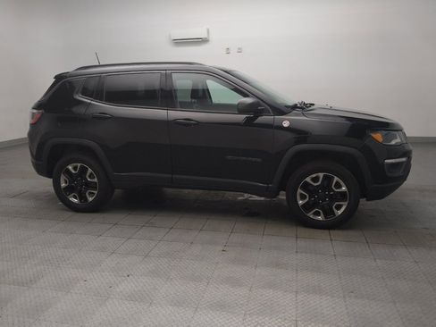 Used 2017 Jeep Compass Trailhawk w/ Leather Interior Group AWD/4WD image 11