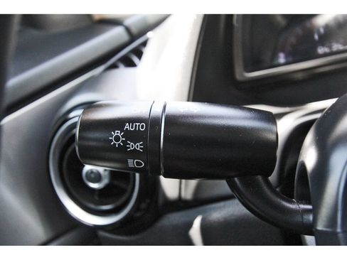 Used 2019 MAZDA CX-3 Touring FWD image 18