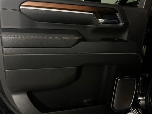 Used 2025 GMC Sierra 3500 Denali w/ Denali Reserve Package image 29