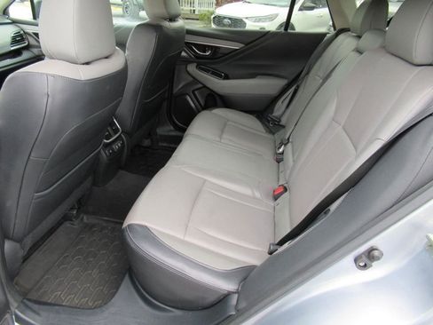 Used 2020 Subaru Outback Limited image 6