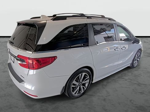 Used 2023 Honda Odyssey Touring image 14