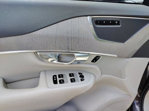 Used 2023 Volvo XC90 B6 Plus w/ Protection Package Premier image 22