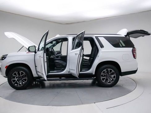 Used 2023 Chevrolet Tahoe Z71 w/ Luxury Package AWD/4WD image 18