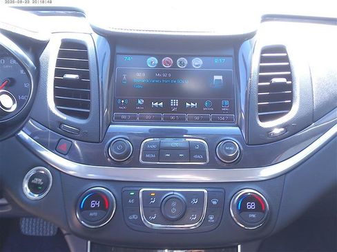 Used 2019 Chevrolet Impala LT FWD image 12