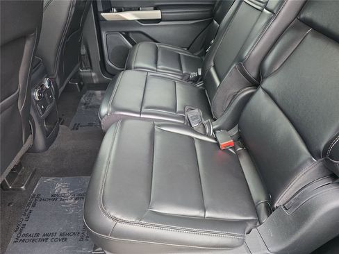 Used 2021 Ford Explorer XLT w/ Equipment Group 202A RWD image 18