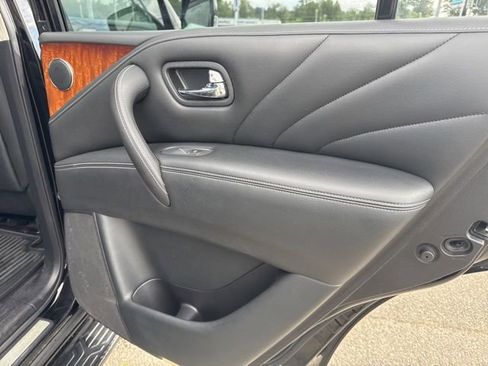Used 2017 INFINITI QX80 Limited AWD/4WD image 11
