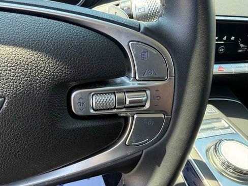Used 2025 Genesis GV70 2.5T AWD/4WD image 17