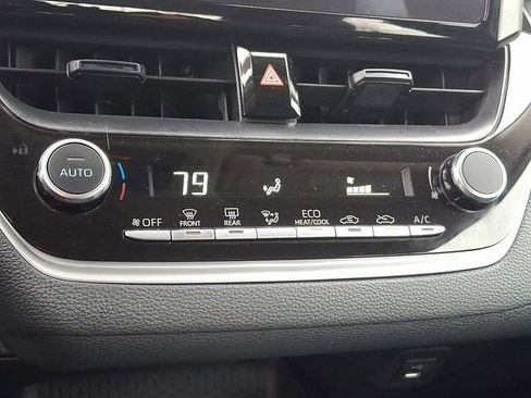 Used 2025 Toyota Corolla LE image 15