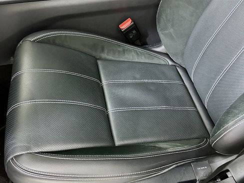 Used 2020 Land Rover Range Rover Velar R-Dynamic S image 21