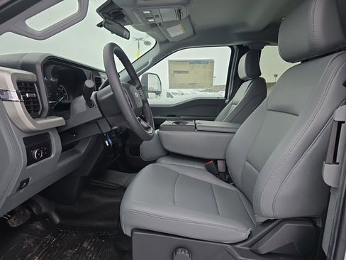 New 2025 Ford F550 4x4 Supercab Super Duty image 25