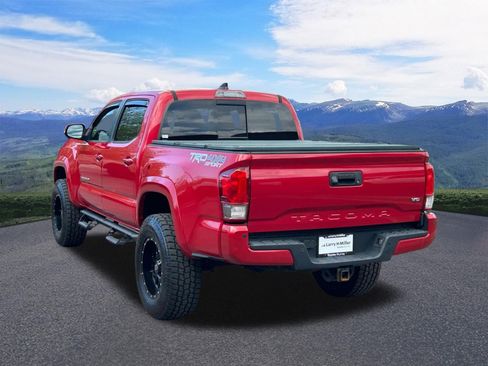Used 2017 Toyota Tacoma TRD Sport w/ Premium & Technology Package AWD/4WD image 3