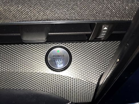 Used 2022 Ford Mustang Mach-E Select image 17