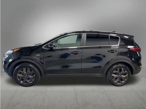 Used 2022 Kia Sportage LX w/ LX AWD Value Edition Package image 2