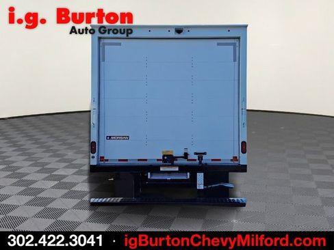 New 2024 Chevrolet Express 4500 Extended w/ Power Convenience Package RWD image 3