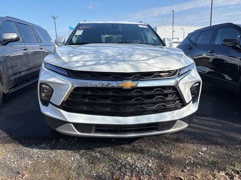 Certified 2024 Chevrolet Blazer LT w/ Convenience Package image 2