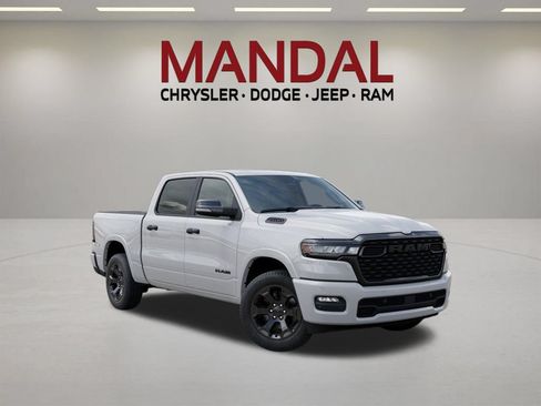 New 2026 RAM 1500 4x4 Crew Cab image 5