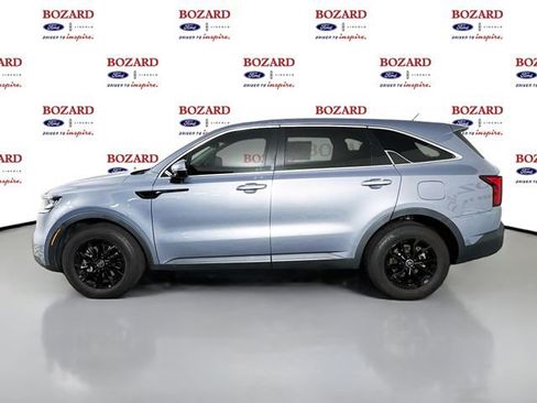 Used 2021 Kia Sorento LX image 5