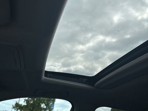 Used 2024 Honda CR-V EX-L image 15