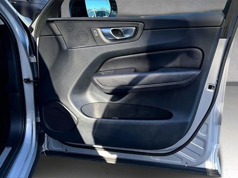 Certified 2023 Volvo XC60 B5 Plus w/ Climate Package image 27