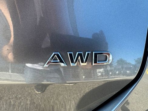 Used 2015 Nissan Rogue S AWD/4WD image 21