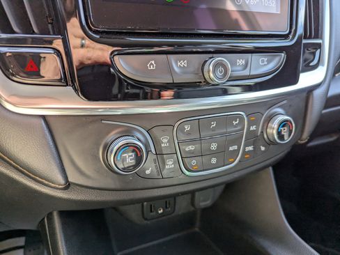 Certified 2021 Chevrolet Traverse LT AWD/4WD image 24