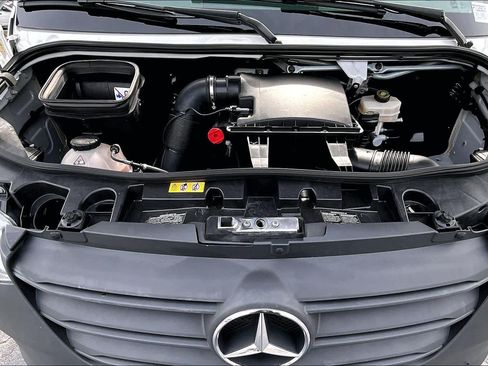 Used 2023 Mercedes-Benz Sprinter 2500 image 34