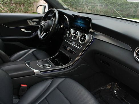 Used 2021 Mercedes-Benz GLC 300 4MATIC image 26