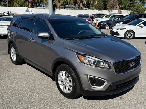 Used 2018 Kia Sorento L image 3