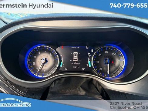 Used 2022 Chrysler Pacifica Touring-L w/ S Appearance Package image 17