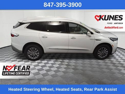 Used 2024 Buick Enclave Premium image 29
