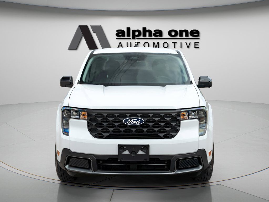 Used 2025 Ford Maverick XLT w/ XLT Luxury Package FWD image 2