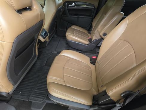 Used 2016 Buick Enclave Premium w/ Experience Buick Package FWD image 10