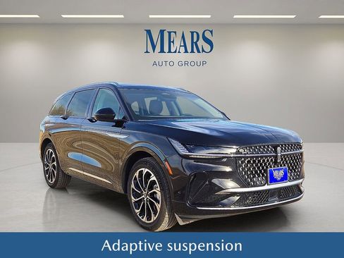 Used 2024 Lincoln Nautilus Reserve image 8